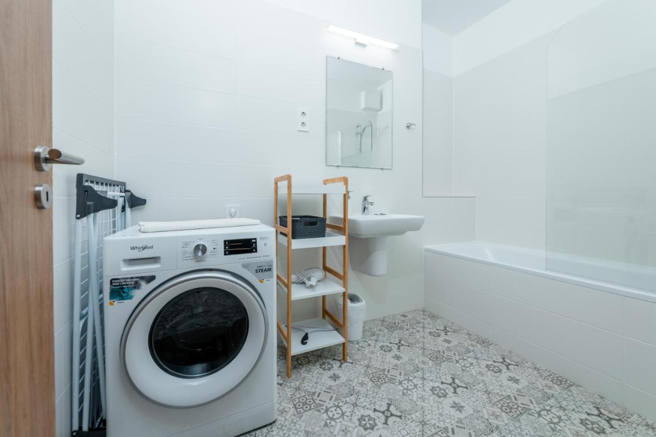 בודפשט Westside Apartments By Urbanrent מראה חיצוני תמונה
